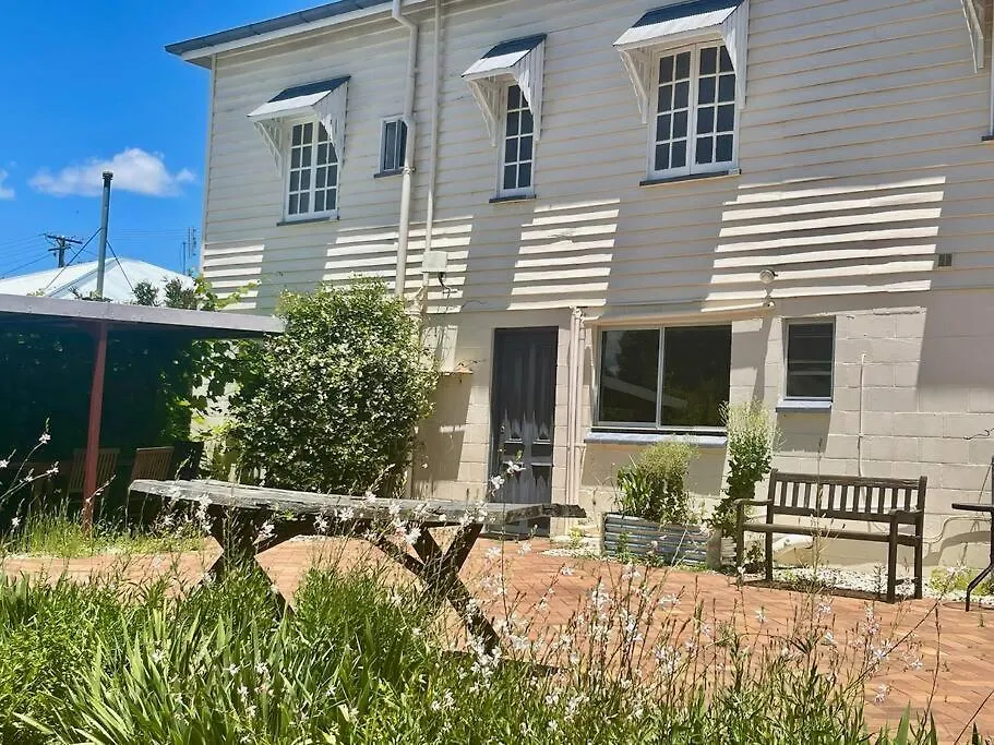 Feriehus Magnolia House On The Creek - Stanthorpe Villa